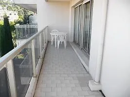 Le Floriana Hotel